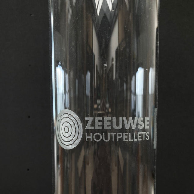 Lasergravering van de glazen buis - Fyra & Ignira